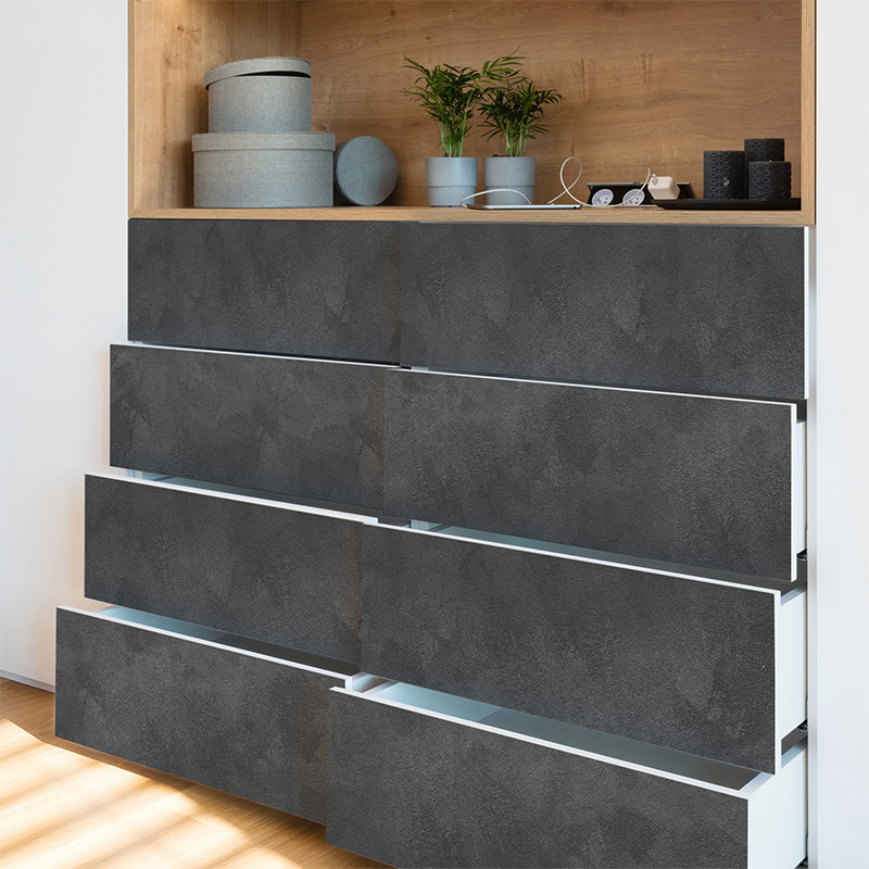 White,Wooden,Closet,With,Open,Shelves,In,Bedroom,Of,Modern