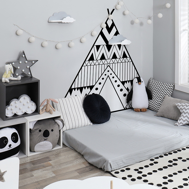Montessori,Bedroom,Interior,With,Floor,Bed,And,Toys
